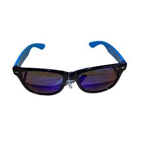 FGX (Foster Grant) Sunglasses Black Frame Blue‎ Arms 100% UVA UVB Protection